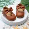 Baby Casual Buty Niemowlę małe dziecko Bowknot Non-Slip guma miękka miękka płaska płaska pu Pierwsza Walker Nowon Nieprawidłowa dekoracje Mary Janes GC1373