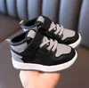 2022 Brand Kids baby Schoenen Babyschoenen Comfortabele Kind Sneakers Designer Katoen Stof Kleine Jongens Meisjes Peuter Rood Wit Grijs Ademende Baby Sneakers 20-30