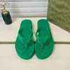 Chaussures de marque Coureur en mousse Flip Flops pantoufles designer Pieds de clip en cuir véritable Lignes de tigre européennes Chaussures de luxe Plage Semelle en caoutchouc intérieure Classique Élégant 49Qg #