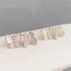 Neue luxuriöse Mikroset-Zirkon-Perlmutter-Perlmutter Schmetterling Open Ring Frauen Schmuck Mode romantische 18K-vergoldete Ringzubehör