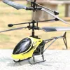 Mini RC Helicóptero de Indução Infrareed Piscando Brinquedos Luz QF810 2CH Suspensão Brinquedo para Crianças Presente de Natal 220321