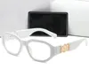 Toptan Tasarımcı Güneş Gözlüğü Lüks Marka güneş gözlüğü Açık Shades PC Çerçeveleri Moda Klasik Bayan Erkek ve Kadın Gözlükleri Unisex 6 Renkler