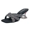 Scarpe con tacco 2022 moda intrecciata diamante di cristallo flash back croce che indossa spessi sandali con tacco alto per le donne