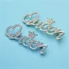 Broches de reina con diamantes de imitación para mujer, 2 colores, letras de corona, broches de oficina Pary, regalos GC1422