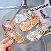 Zomermeisjes Sandalen Flower Crystal Princess Shoes Kids Fashion Beach Kinderen Antislip enkelband 220711