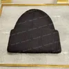 Kvinnliga designers mössor hattar herr designer kashmir hatt ull blandad stickad mössa vinter elastisk stickad hink hatt varma motorhuven beanies bra