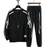 Herrspårar för män Fashionblock Crew Neck Sweatshirt och Sweatpants Tvådelar Set Spring Autumn Outfits Jogger Tracksuit Menme