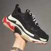 Designer Casual Shoes Triple s Platform Sneakers män kvinnor 17FW Lyx klar sula Svart Vit Grå Royal Neon Oreo Trainers Jogging Promenad Mode