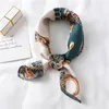 Bufanda cuadrada de seda para mujeres Bufandas de cuello pequeño Imprimir Foulard Banda para el cabello Señora Bandana Bufandas Pañuelo de mano femenino 220516