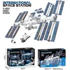Toptan 876pcs Fikirler Uluslararası Uzay İstasyonu Yapı Taşları Kit Tuğlalar Klasik Film Model Çocuk Oyuncaklar Erkek Oyuncak Çocuk Hediyesi