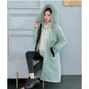 グリーンパーカーコート女性新しいゆるい冬の濃い暖かいジャケットホワイトファーカラーフード付きコットンコートL220730