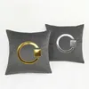 Fodere per cuscini ricamati in velluto semplice e moderno Fodere per cuscini circolari in pelle argento oro Federe per decorazione camera modello hotel