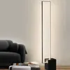 Vloerlampen Noordelijke moderne lamp Iron LED Familie voor woonkamer Studie Slaapkamer Decora Luxe metalen licht Home Standing Lampfloor