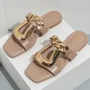 2022 Nya Kvinnor Mjuka Läder Sandaler Mules Summers Fashion Slides Flat Chain Kvinna Slipper Wide U Buckle Casual Beach Slip Shoes