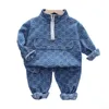 Set di vestiti per ragazzi e ragazze Set di tute a maniche lunghe in due pezzi per bambini Set di abbigliamento per bambini Primavera e autunno Novità