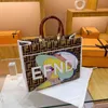 62% de réduction 2022 nouveaux sacs pour femmes peuvent être personnalisés et mélangés par lots avec une impression colorée en grand alphabet
