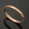 2022 modepar brölloparmband för män kvinnor klassisk signatur armband designer lyxiga fyrblad klöver armband smycken3466548