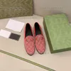 Nowe designerskie kapcie sandałowe oryginalne skórzane muły kobiety mokasyna metalowy łańcuch Wygodny swobodny buty koronkowy aksamitny pantofel z pudełkiem 35-4