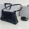 Diseñador de lujo BB Ladies Underarm Bag Bolso de cuero con estilo Hombro Crossbody Bolsos i3gJ #