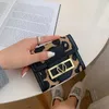 Brieftaschen Leinwand Lange Frauen Brieftasche Große Kapazität Dame Geldbörsen Haspe Kupplung Weibliche ID Halter Geld Tasche ClipWallets