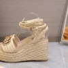 2022 sandalias de mujer de tacón alto cuerda ligera de fondo grueso tejido cinturón cruzado zapatos de pescadores diseñador de lujo femenino cuña salvaje Sandalias cómodas zapatos con letras 34-41