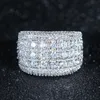 Bröllopsringar 2022 Luxury Round Silver Color Designer Förlovningsring för kvinnor Lady Anniversary Gift Jewelk Bulk Sell Christmas R5616 Rita