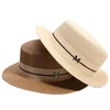 Flat Top Stro Hat met Brief M band Zomer Dames Breed Bravel Sun Protection Boater Hat Outdoor Seaside Vacation Beach Cap