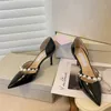 2022 Femme Robe Chaussures Perle Décorer Talons Bout Pointu Talon Haut Talon Aiguille En Cuir Verni Hauteur De Talon 6.5 Et 8.5cm Avec La Taille De La Boîte 34-40