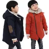 겨울 두꺼운 소년 재킷 2021 새로운 따뜻한 옷 어린이 코트 플러스 벨벳 퀼트 재킷 보이 후드 재킷 중간 길이 스노우 슈트 J220718