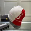 Мода осень зимняя мужчина, дамы, вязаные шляпные шапки дизайнер шапки шапочки Beanie Cashmere Letter Высококачественные шарики шарики