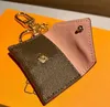 Designer Letter Wallet Keychain Keyring Fashion Purse Pendant Car Chain Charm Brown Flower Mini Bag Trinka Gifts Tillbehör Nej B259T