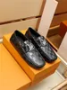 A3 trouwjurkschoen Luxury Brands Koerselen platte schoeisel slip op Loafers Designer Mannelijke leer Oxford schoenen voor mannen Zapatillas Hombre maat 6.5-10