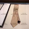 Тенденция мужской шейки на 100% шелковые хипстерские высококачественные галстуки на открытом воздухе участвуют в официальных случаях.