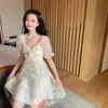 Французский цветочный Dres Sexy Puff Eleve кружевной шифоновый принт мини -дрес летний корейский стиль винтажное сказочное платье 220509