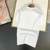 2022 Diseñadores para hombre Camiseta Hombre Camiseta para mujer con letras Imprimir Manga corta Camisas de verano Hombres Camisetas sueltas Tamaño asiático M-XXXL # 7004