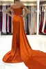 Hors épaule fendu côté haute sexy orange robes de bal 2022 mancherons plus la taille couple demoiselle d'honneur robe robes de soirée BC11177239H