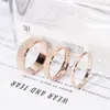 Bata de alta qualidade moda simples esfoliante aço inoxidável Mulheres s anéis de 2 mm de largura de ouro rosa colorido de dedão para joias de garotas 220719