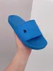 Triple S 2022 Fashion Pool Slides gummi tofflor Triple 3.0 S tr￤nare Sportsandaler skor designer mens toffel hastighet mule flip flops Italy