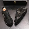 Luxe gouden lente casual schoenen sneakers heren sportstijl zwart lakleer glanzend plat student tieners trend gemengde kleuren