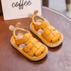 Sandalias de verano para bebés y niños, zapatos anticolisión para niños pequeños, sandalias de playa de fondo suave de cuero genuino para niños 220708