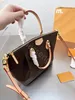 Designer Shoulder bags Dumpling bags women Turenne Crossbody totes with handles shopping tote letter famous great coin purse lady 283E