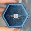 Princess Square Moissanite Ring D Kleur S925 Silver Platinum Plated Passed Diamond Test Dames Luxe Sieraden