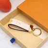 Keychain Brand clássico designer de flores antigo masculino Chavendinho de luxo feminino fibbia chaveiros feitos à mão