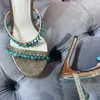 Pendentif turquoise Décoration Embellie Talons aiguilles Sandales 10mm Strass Métal Gun Couleur Femmes Talons hauts Designers de luxe Wraparound Robe Chaussures 43 Taille