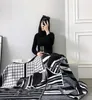 Designer Blankets horse Cashmere Soft Wool Scarf Shawl Portable Warm Sofa Bed Fleece Knitted Throw Blanket 140x170cm Spring Autumn Women plaid blankets and throws