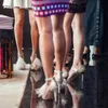 Fashion Runway y Feather Fringe Sandals Women Rhinestone Pearls Teli alti tacchi estivi Scarpe da sposa estate Donna sexy OPE11035512950181
