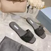 Slides Designer Slippers Womens Luxury Rhinestone Sandals Flat Heels Platform Slider Triangle Fahion Woman Summer Sandales Shoes With Box