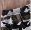 Garçons Nouvel Été Bébé Lettres Imprimé À Manches Courtes T-shirt Camouflage Shorts 2pcs Ensemble Enfants Vêtements Ensembles Enfants Tenues Toddler Suit Retail