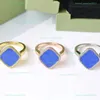 Anello di design classico con quadrifoglio Anello di moda con pietre preziose naturali Coppia fedi nuziali Acciaio al titanio di alta qualità elettrolitico 18K3788772