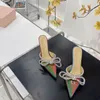 2022 New Lady Designer Summer Women Sandals PVC Plined Tee Tee Crystal Bowtie High Heels Stiletto Zapatos Slingback Sandalias Shoes